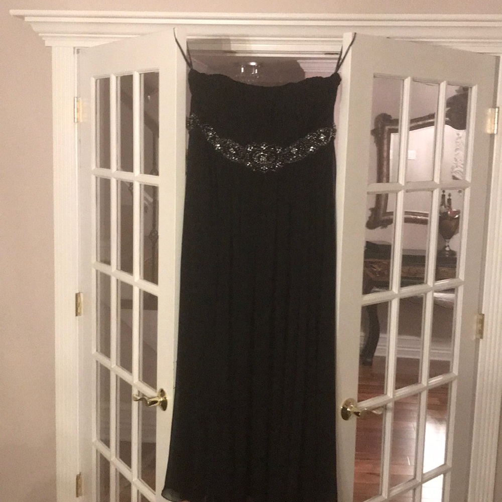 Gorgeous strapless gown